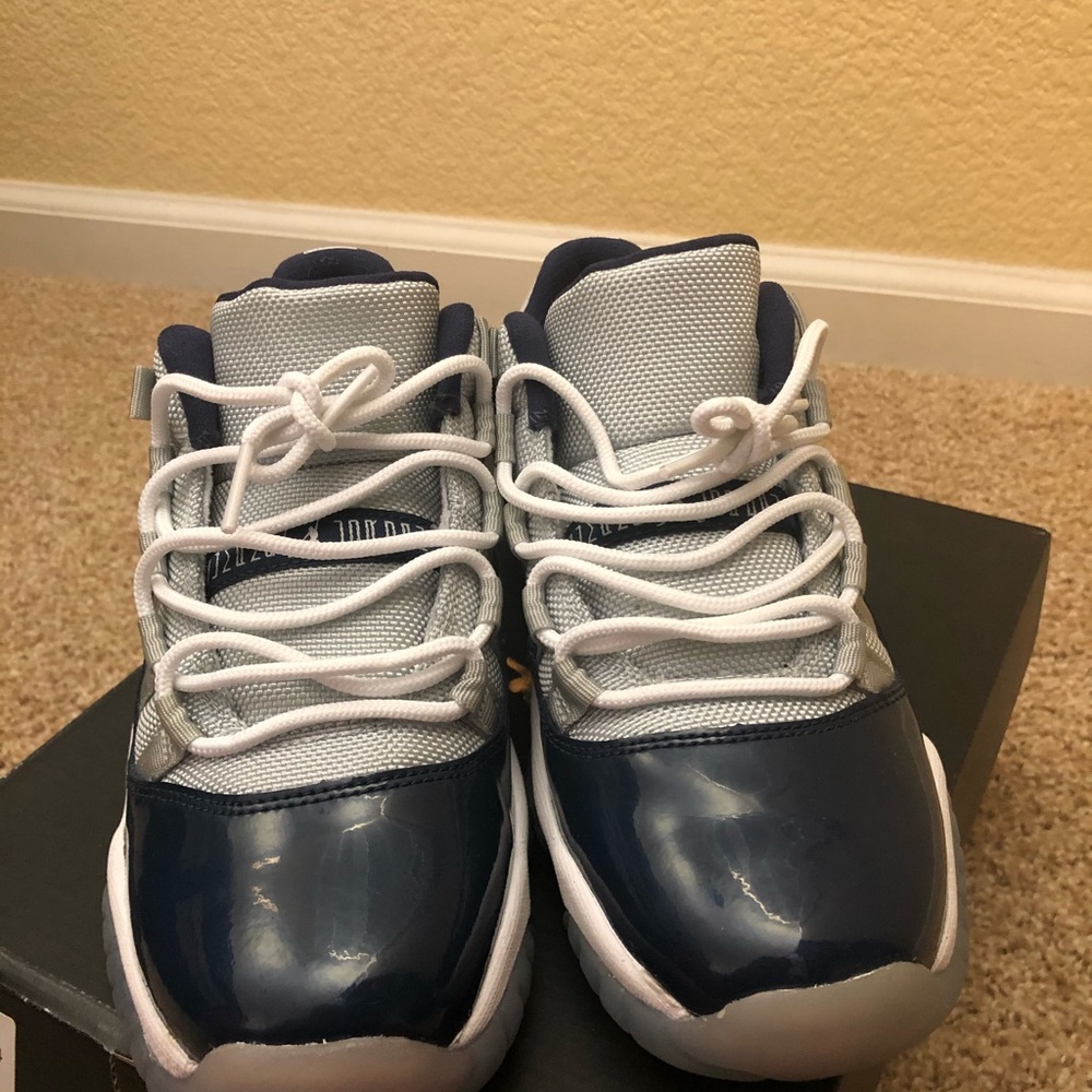 Jordan 11 georgetown